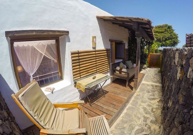 스탠다드 스튜디오, Finca Tomaren