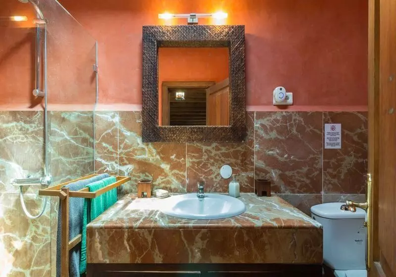 استودیوی استاندارد, Finca Tomaren