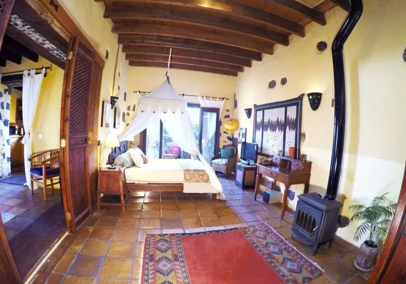 ویلای 1 خوابه, Finca Tomaren