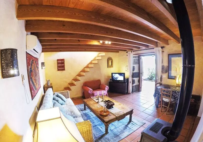 ویلای 1 خوابه, Finca Tomaren
