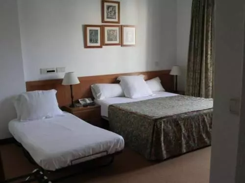 スタンダードルーム, Hostal Gran Via Levante