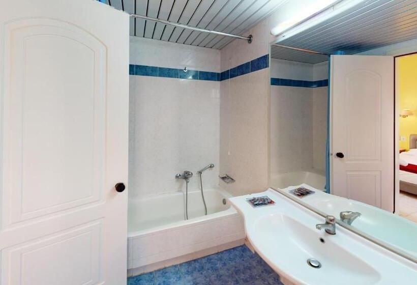 ガーデンビュースタンダードルーム, Dedalos Beach