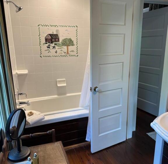 스위트, Goodstone Inn & Restaurant