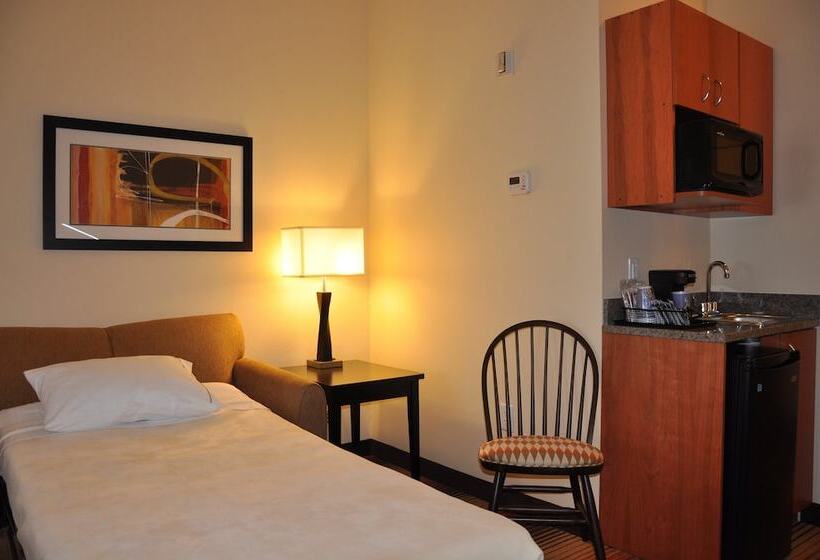장애인을 위한 스위트, Holiday Inn Express Hotel & Suites Prattville South, An Ihg