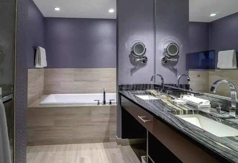 Sviitti, Ivy Boutique