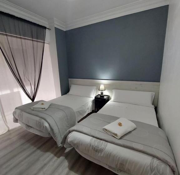 اتاق استاندارد با سرویس بهداشتی مشترک, Pensión Saint Mateo