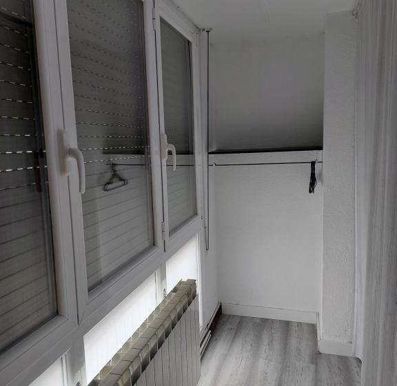 اتاق استاندارد با سرویس بهداشتی مشترک, Pensión Saint Mateo