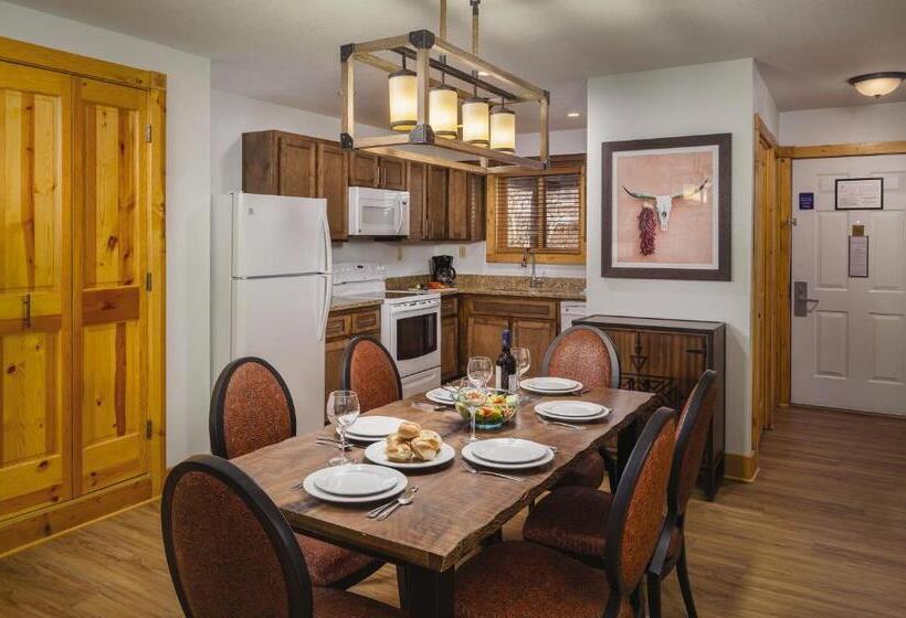 شقة غرفتين, Worldmark Red River