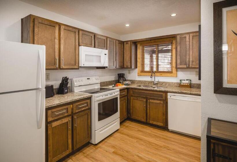 Апартаменты 2 Спальни, Worldmark Red River