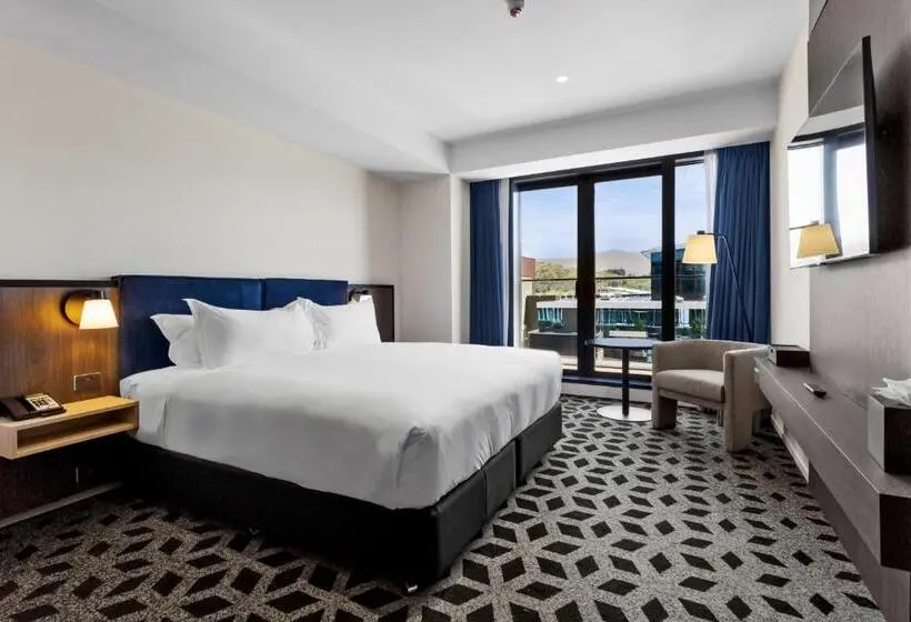 キングサイズベッドのスタンダードルーム, Holiday Inn Queenstown Remarkables Park