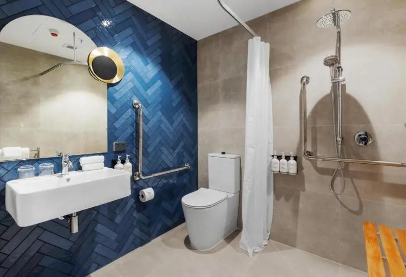 身障者適用キングサイズベッドルーム, Holiday Inn Queenstown Remarkables Park