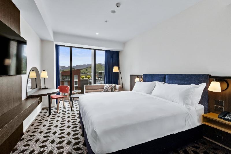 キングサイズベッドのスタンダードルーム, Holiday Inn Queenstown Remarkables Park