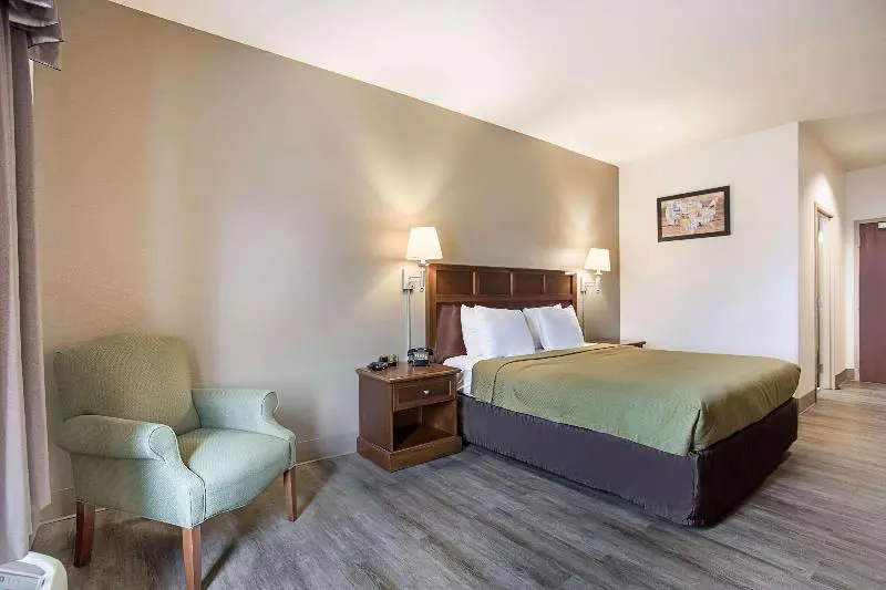キングサイズベッドのスタンダードルーム, Econo Lodge
