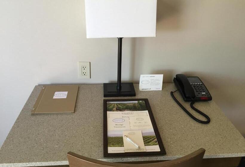 带大床的套房, Ponte Vineyard Inn