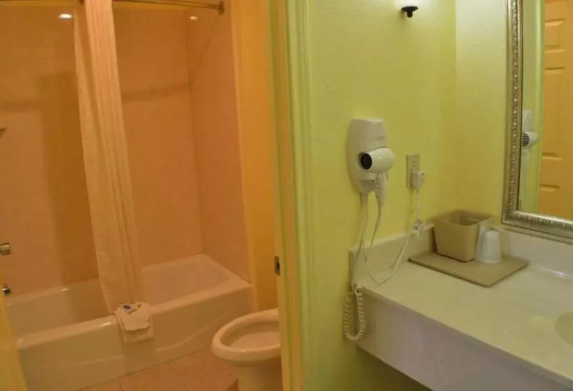キングサイズベッドのスタンダードルーム, Scottish Inns Fort Worth