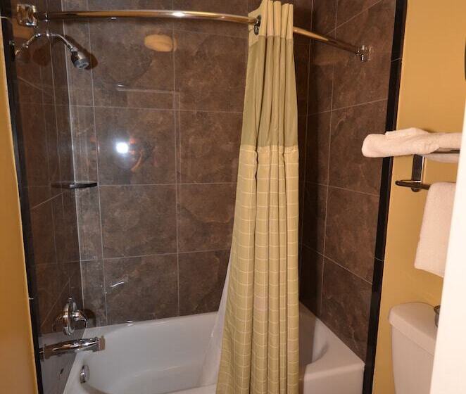 Номер Стандарт 2 Двуспальные Кровати, Budget Host Inn