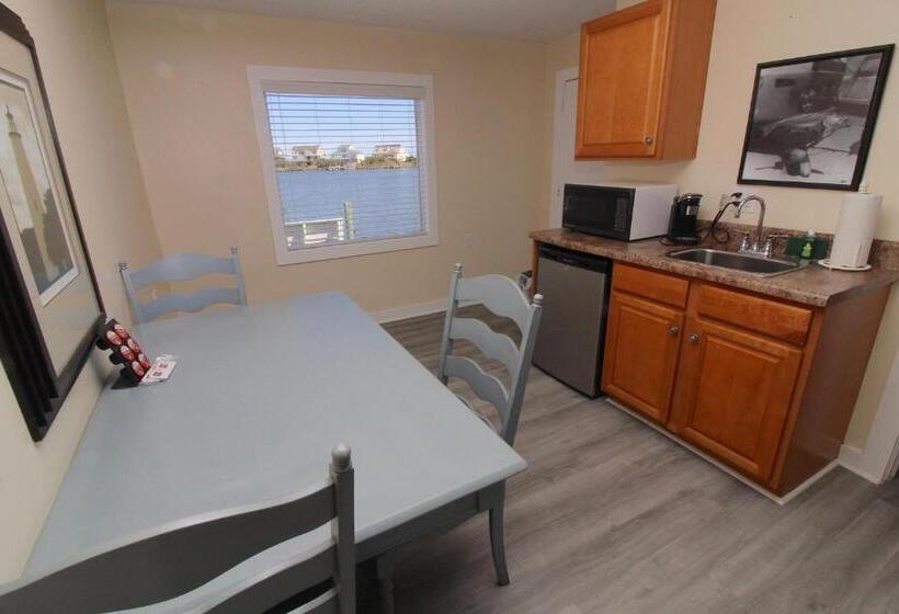 デラックスルーム, Fin  N Feather Waterside Inn By Kees Vacations