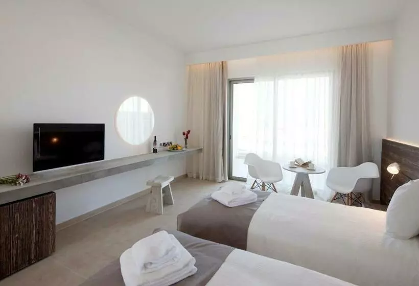 اتاق سوپریور با چشم‌انداز دریا, Amphora Hotel & Suites