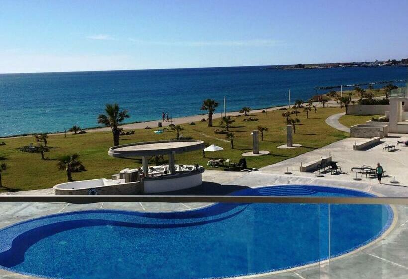 غرفة سوبيريور مطلّة علي البحر, Amphora Hotel & Suites