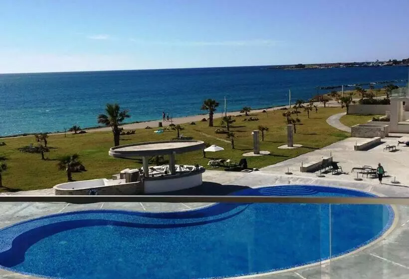 اتاق سوپریور با چشم‌انداز دریا, Amphora Hotel & Suites