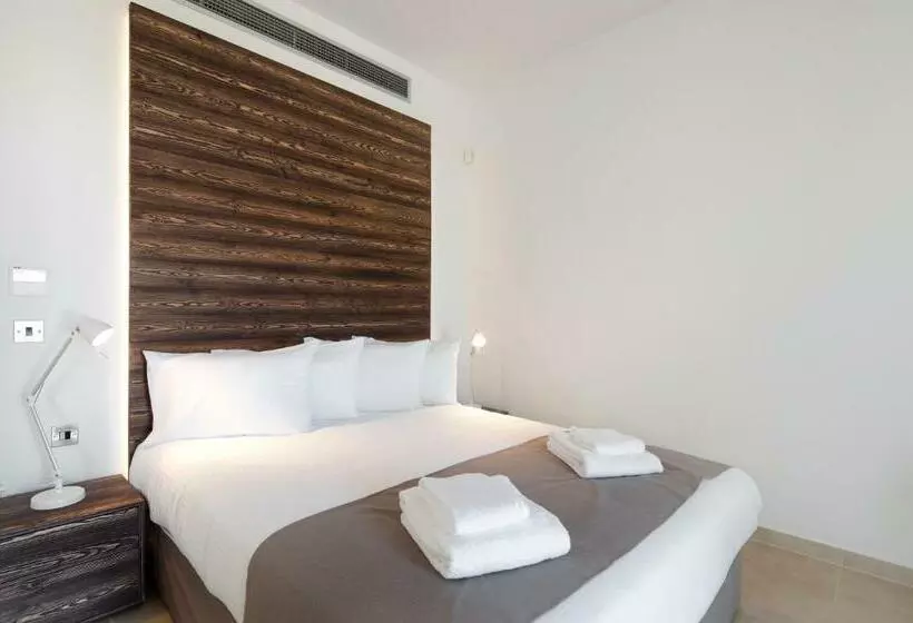 سوییت با چشم‌انداز دریا, Amphora Hotel & Suites