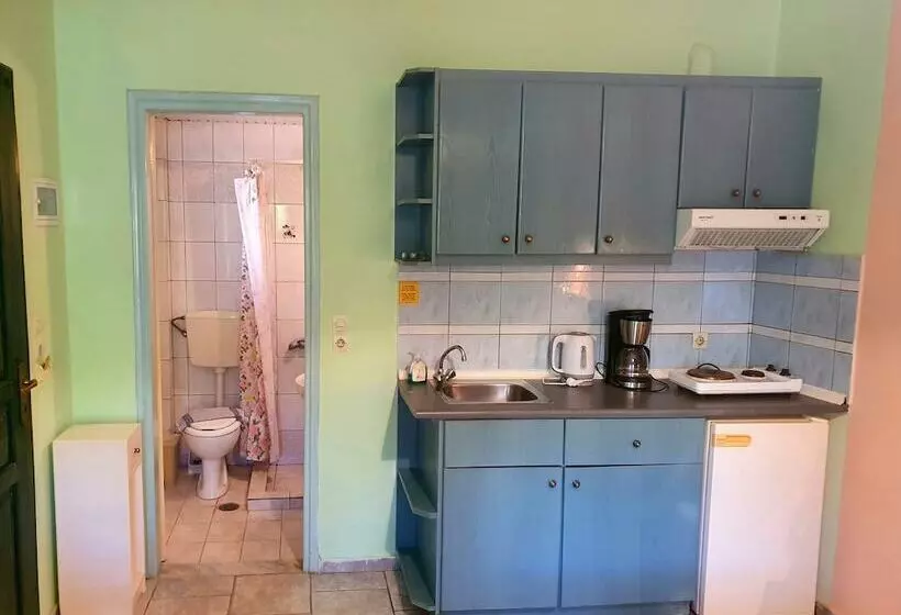 スタンダードスタジオ, Dioskouroi Apts
