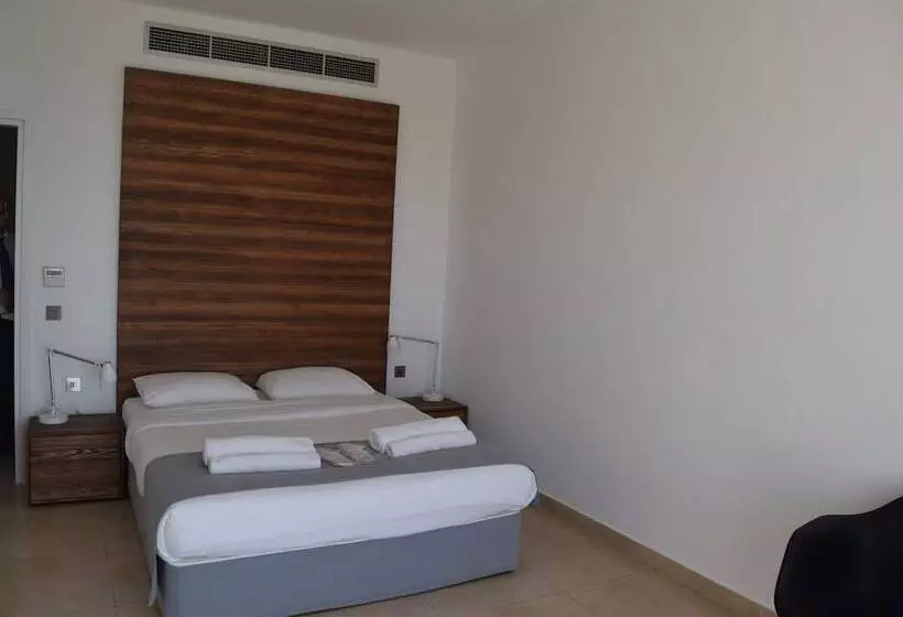 سوییت با چشم‌انداز دریا, Amphora Hotel & Suites