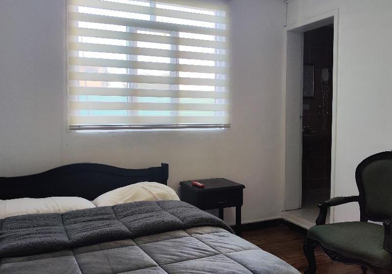 スタンダードシングルルーム, Muros Quito