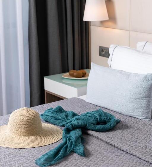 סוויטת ג'וניור, Olympic Star Beach