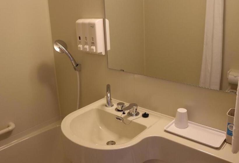 Номер Стандарт, Toyoko Inn Saga Ekimae