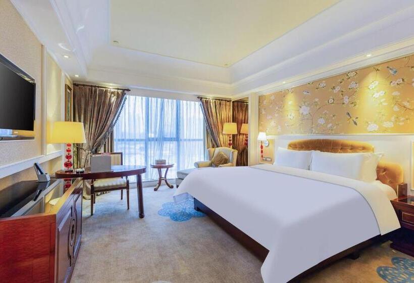 带大床的行政房间, Wyndham Foshan Shunde