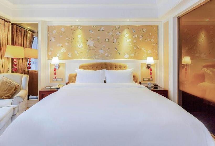 带大床的行政房间, Wyndham Foshan Shunde