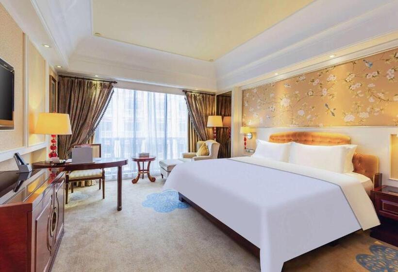 带大床的行政房间, Wyndham Foshan Shunde