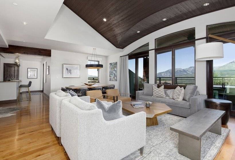 1침실 펜트하우스 아파트, Lumiere With Inspirato