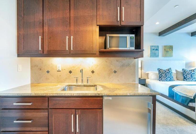 디럭스 스튜디오, Lumiere With Inspirato