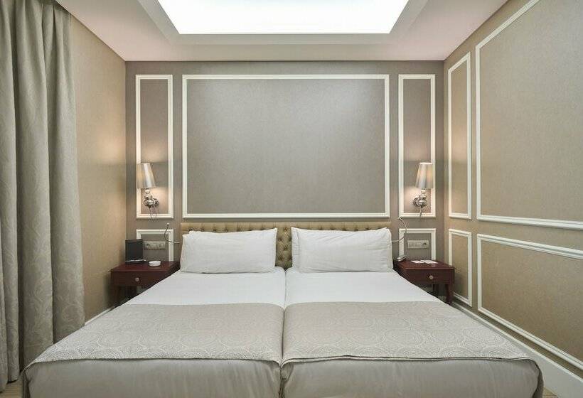 Номер Стандарт Трехместный, Catalonia Passeig de Gràcia 4* Sup