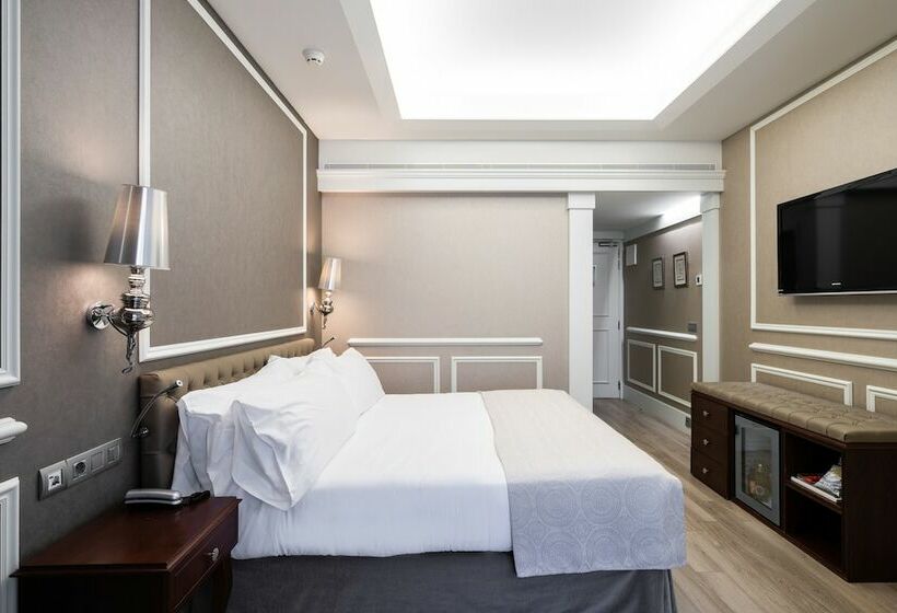 Номер Стандарт с Террасой, Catalonia Passeig de Gràcia 4* Sup