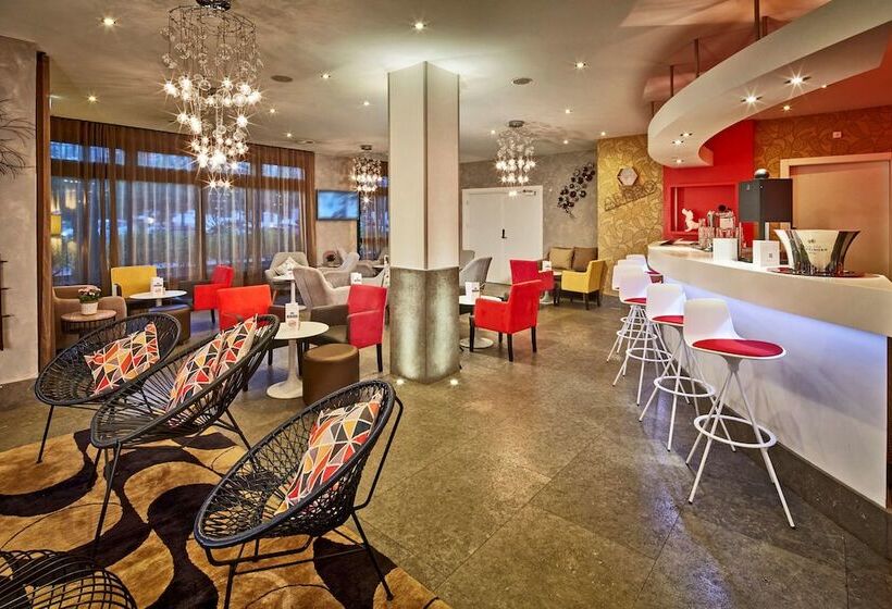 اتاق بزرگ با دسترسی به اسپا, Kyriad Prestige Lyon Est   Saint Priest Eurexpo Hotel And Spa