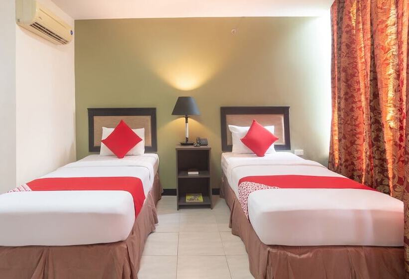 חדר דלוקס, The Maxwell