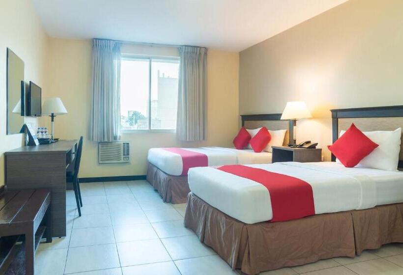 חדר משפתחתי סופריור, The Maxwell