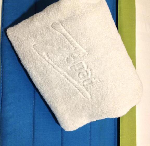 اتاق استاندارد یک نفره, Z Pad Residences