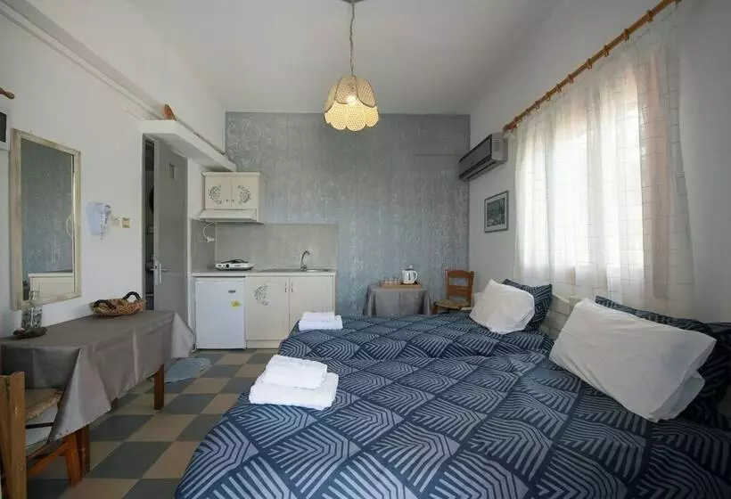 استودیو ساده, Panorama Studios & Apartments