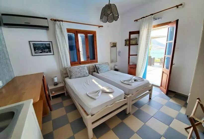 استودیو ساده, Panorama Studios & Apartments