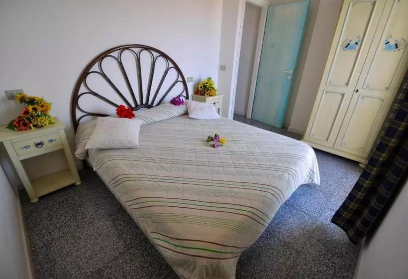 آپارتمان 1 خوابه با بالکن, Residence Le Onde