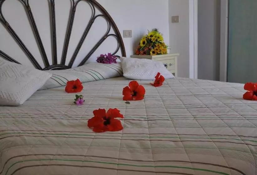 آپارتمان 1 خوابه با بالکن, Residence Le Onde