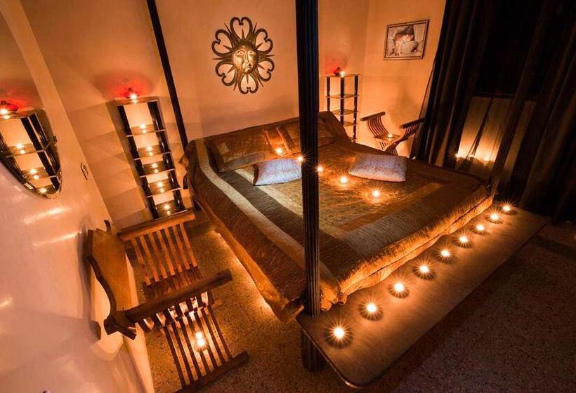 اتاق سوپریور با تخت بزرگ, Castello Di Montalbano