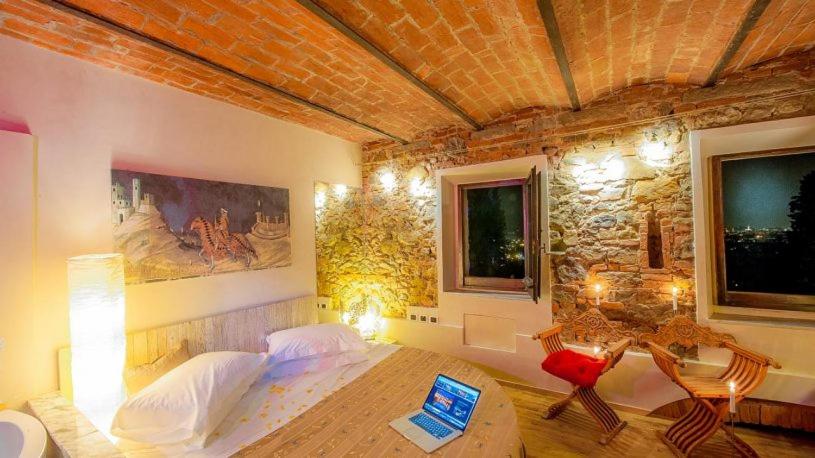 اتاق استاندارد با تخت بزرگ, Castello Di Montalbano