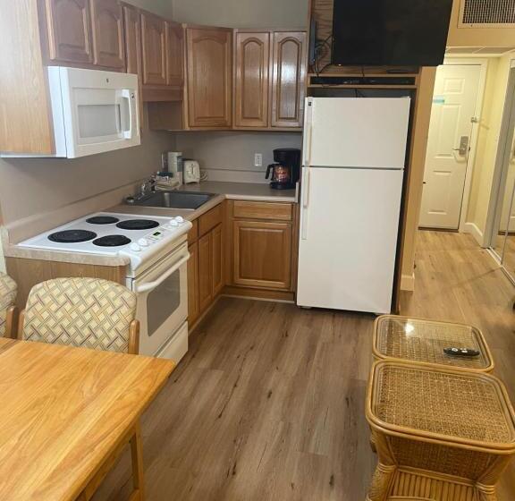 Escritório Estándar, Getaways At Destin Holiday Beach Resort