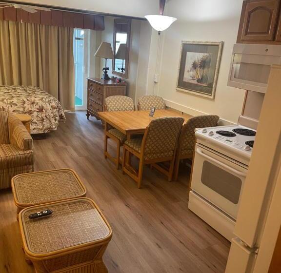 스탠다드 스튜디오, Getaways At Destin Holiday Beach Resort