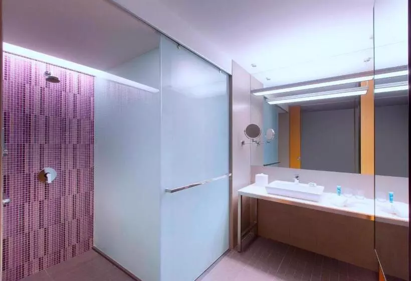Standard Room King Size Bed